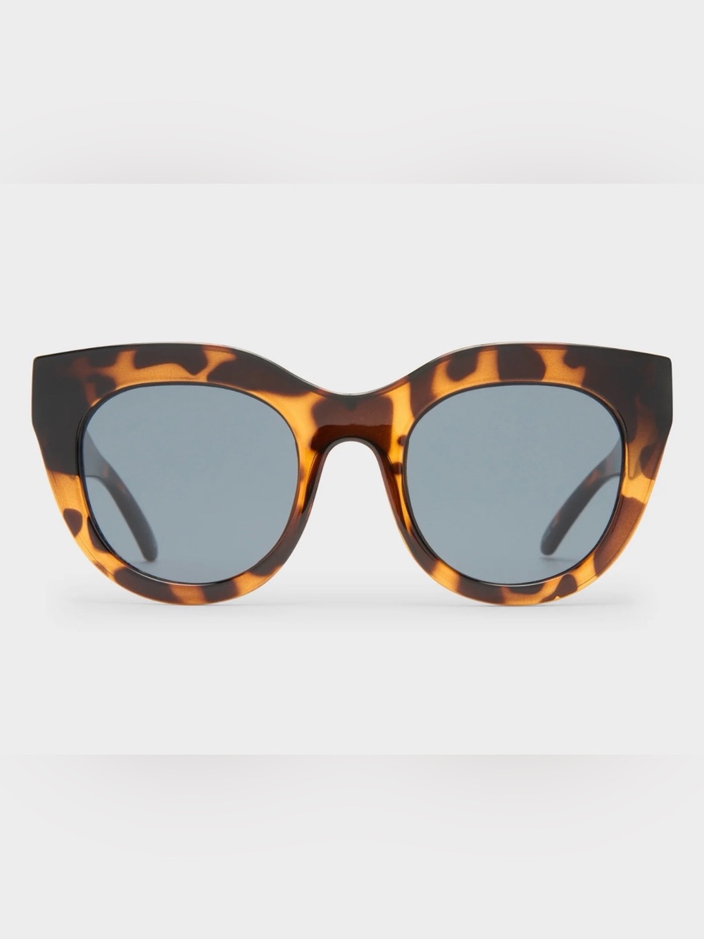 Le Specs Air Heart Tortoiseshell Cat Eye Sunglasses - Women - Excellent conditio